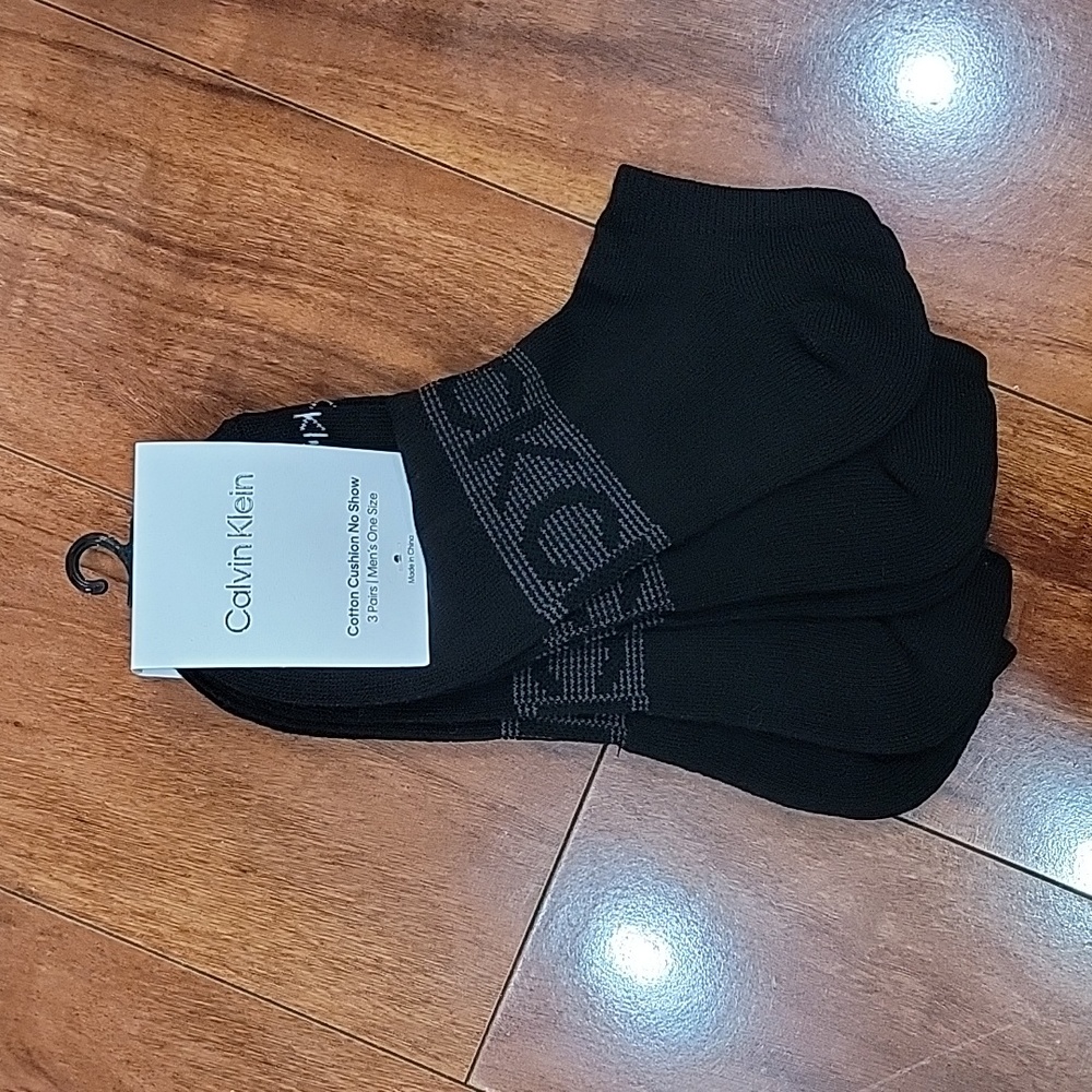 NWT MEN'S CALVIN KLEIN COTTON CUSHION NO SHOW 3 PAIR PACK .